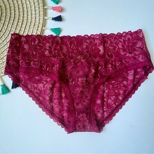 Victoria's Secret The Lacie Shine Hiphugger Panty Claret Red Medium NEW